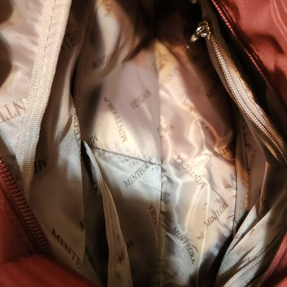 Burgundy Mintegra Travel or Every Day Bag, Lots of Pockets! - Picture 5 of 12